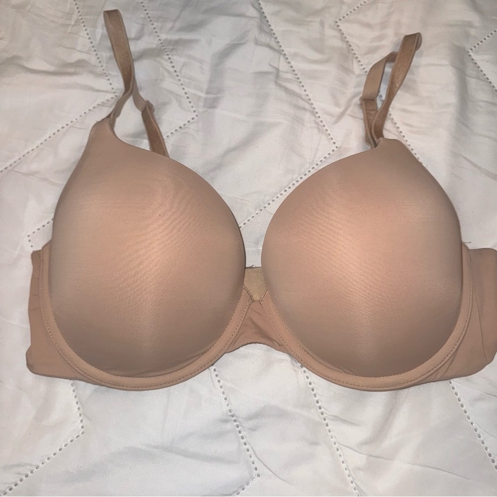 Victoria’s Secret T-shirt, push-up multiway bra